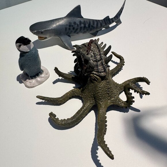 Safari Wild Animal Figurine Set – Lot of 10 - Picture 3 of 8